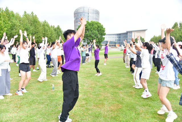 4.jpg 谈球吧官方指定端