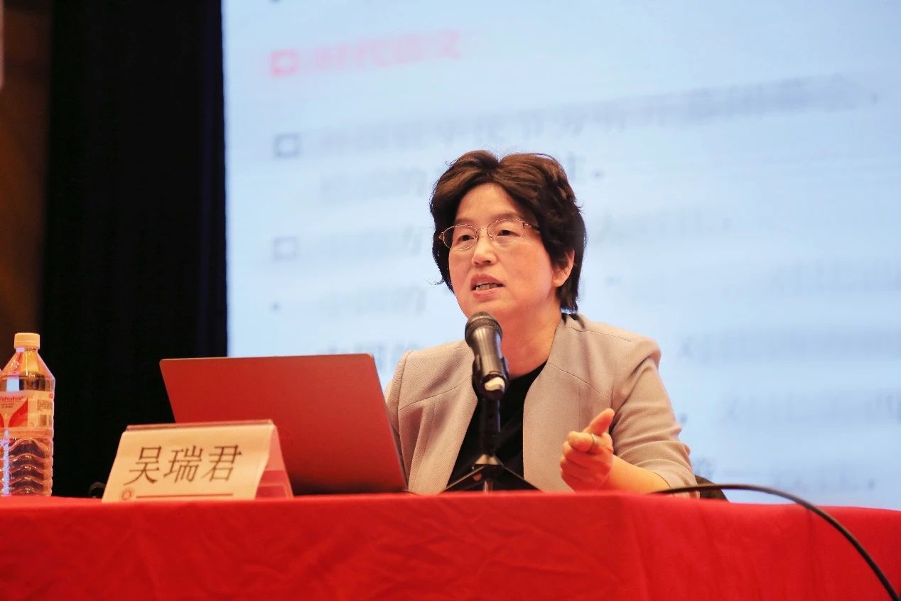 谈球吧APP下载