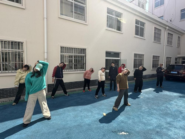 谈球吧平台
