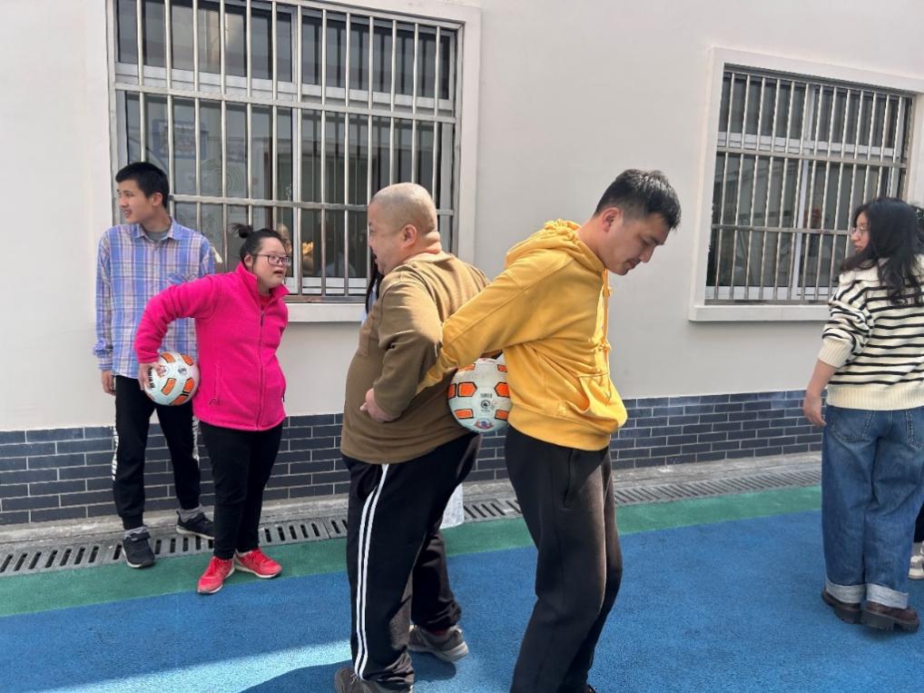 谈球吧备用网址