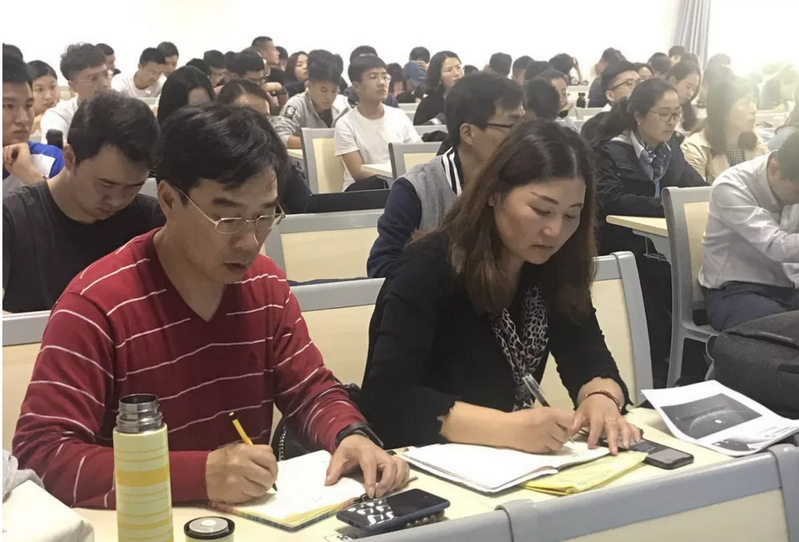 谈球吧超级联赛