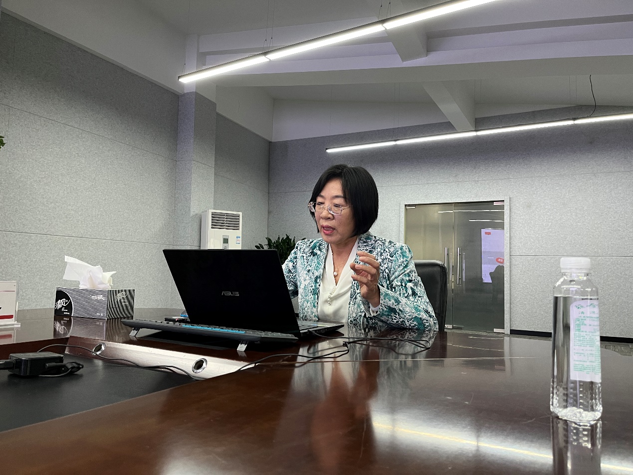 谈球吧平台