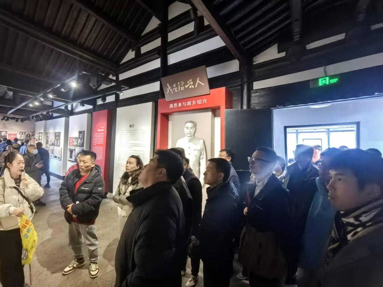 谈球吧备用网址