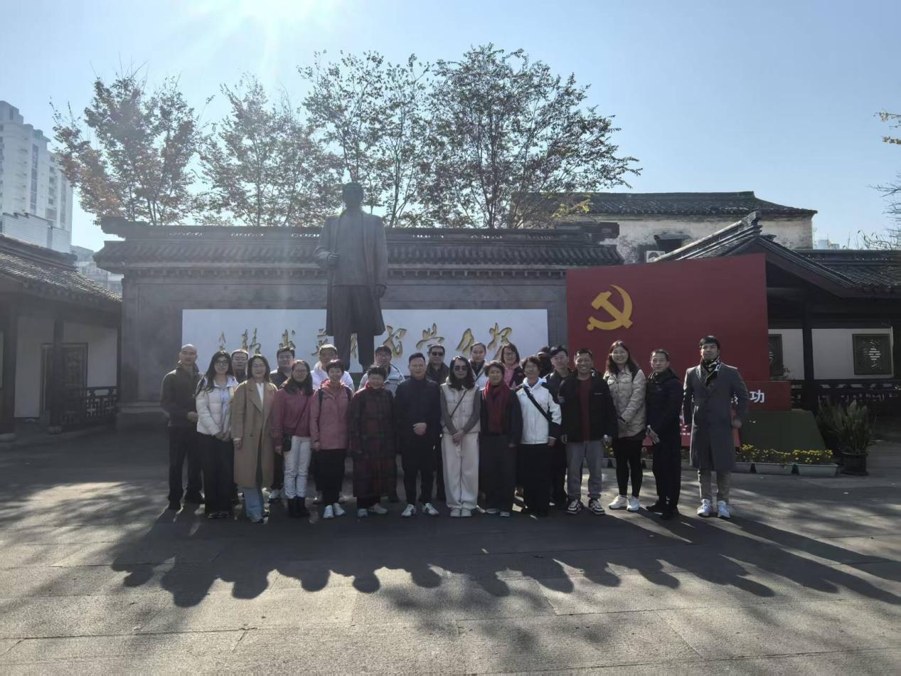谈球吧官方线路