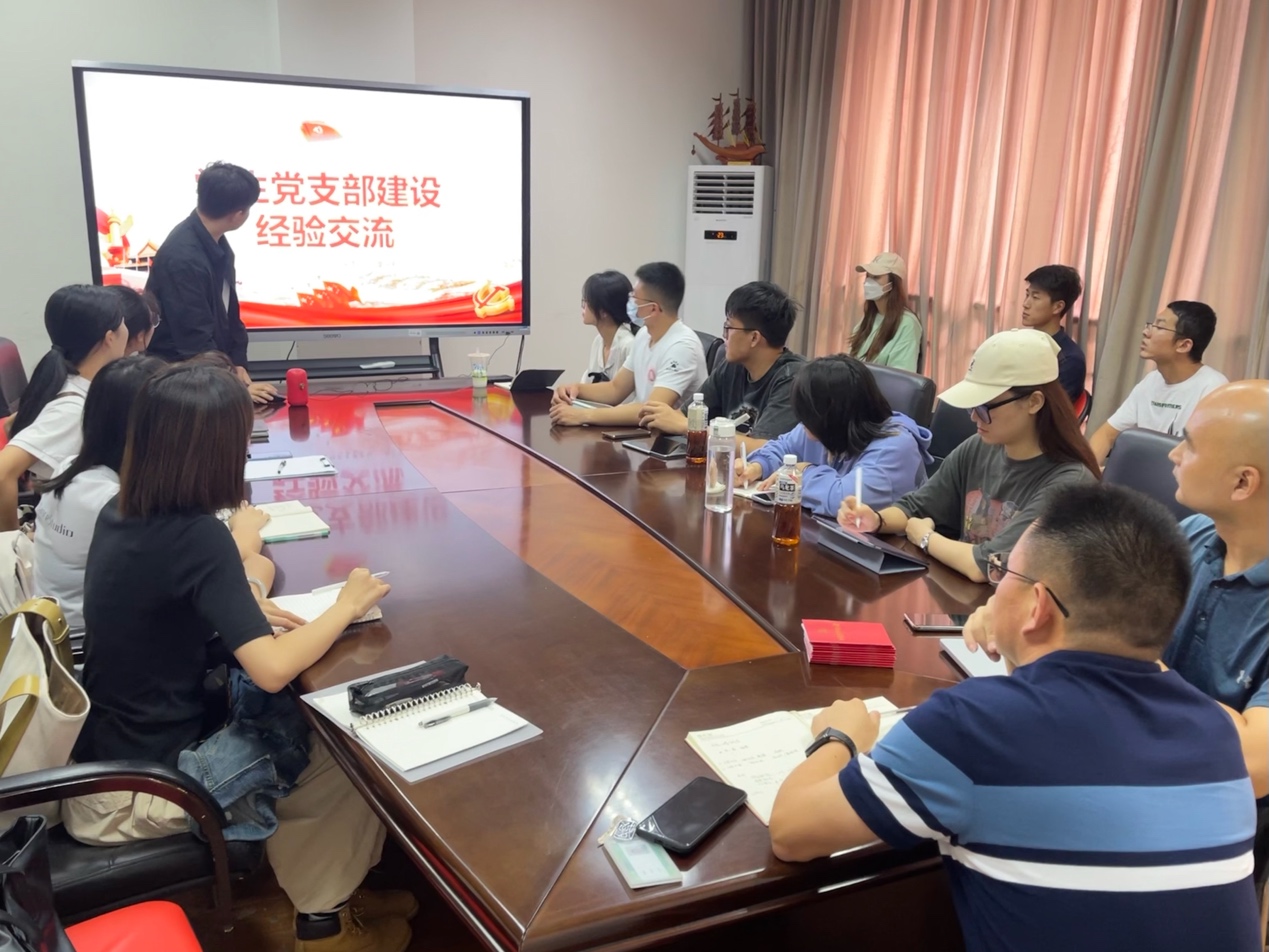 谈球吧备用网址
