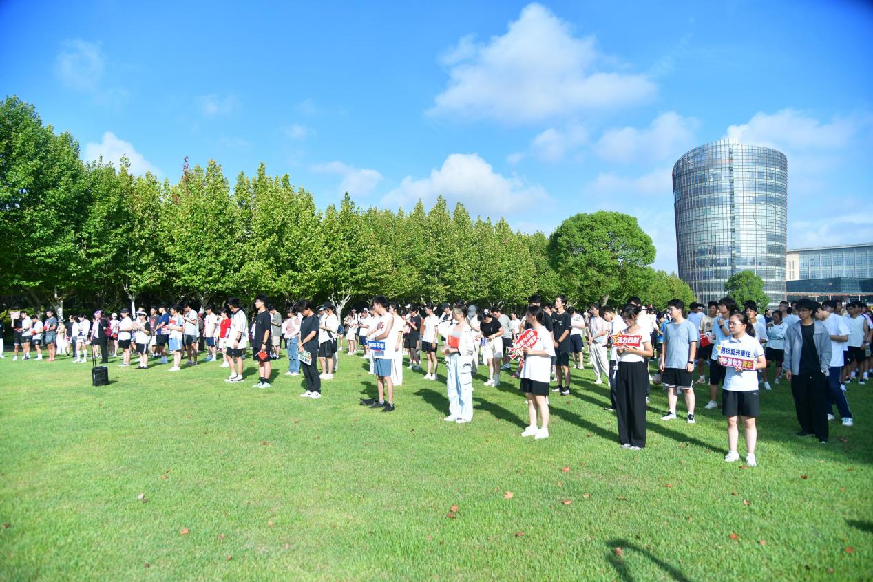 谈球吧备用网址