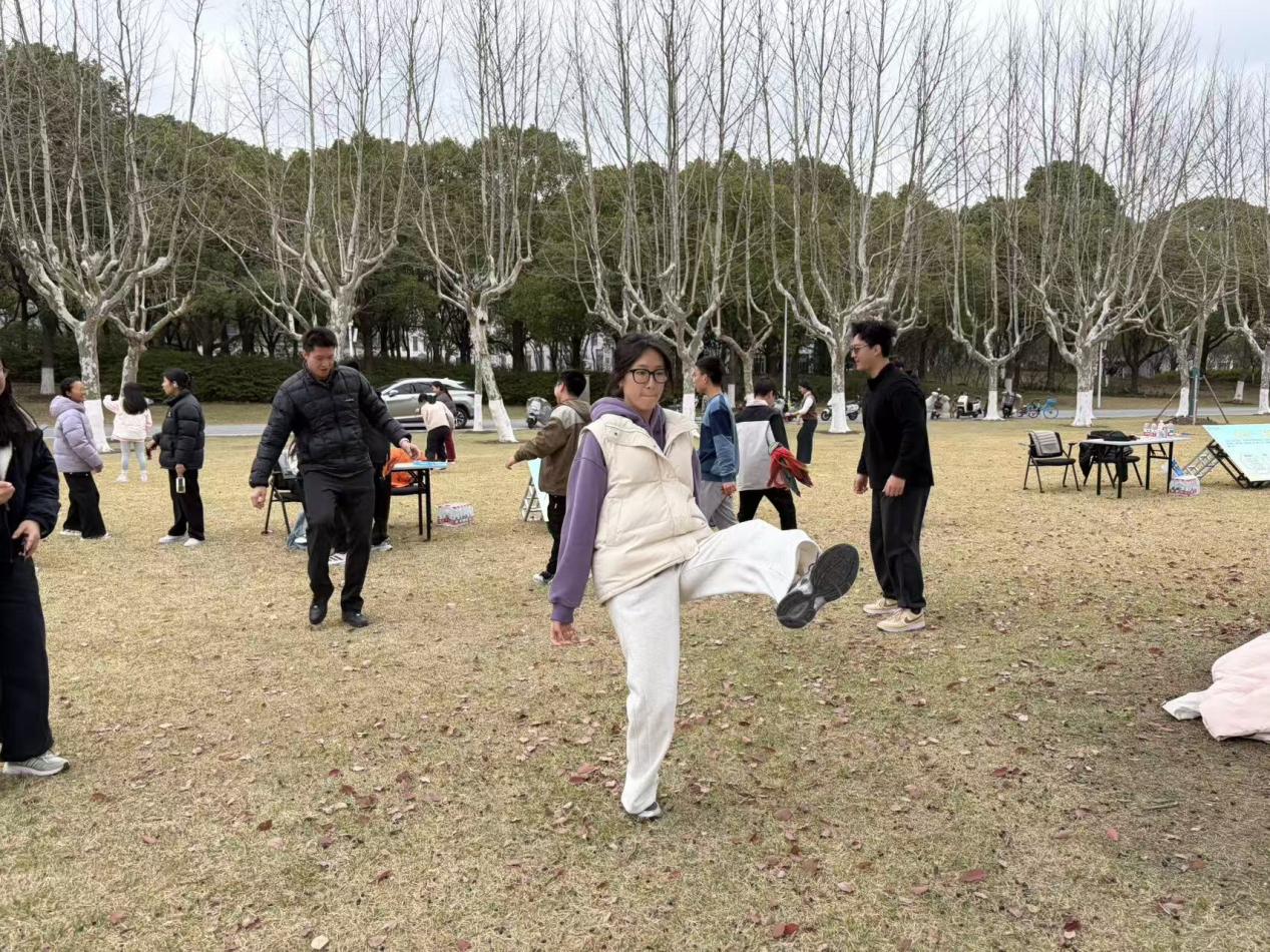 谈球吧备用网址